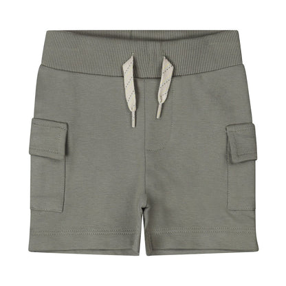 Short cargo con bolsillos - Kool KidsDIRKJEKool KidsP54735Short cargo con bolsillos2 AñosDusty Green
